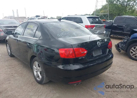 2011 Volkswagen Jetta 2.0L Tdi from USA, damaged, VIN 3VWLL7AJ4BM108266